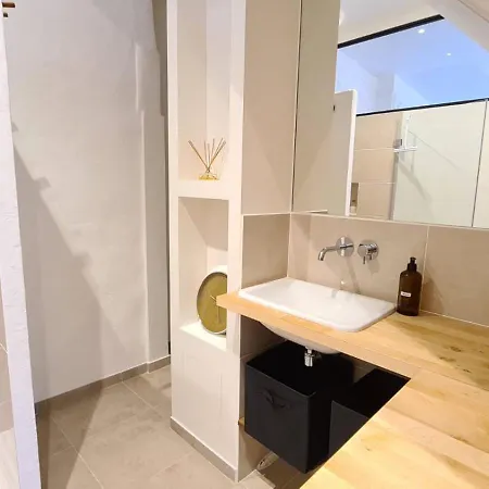 Le Mondrian Apartment Nimes